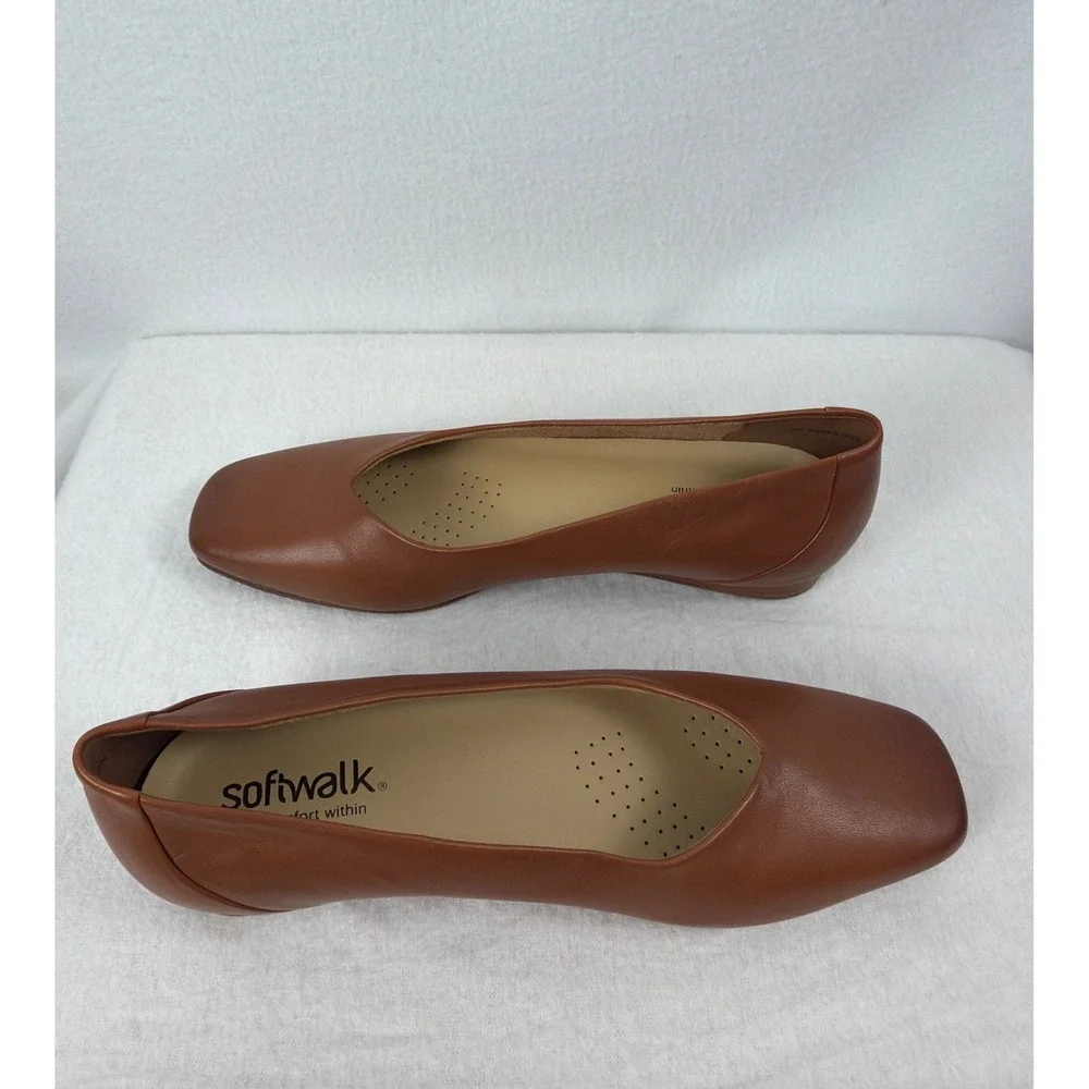 SoftWalk leather flats